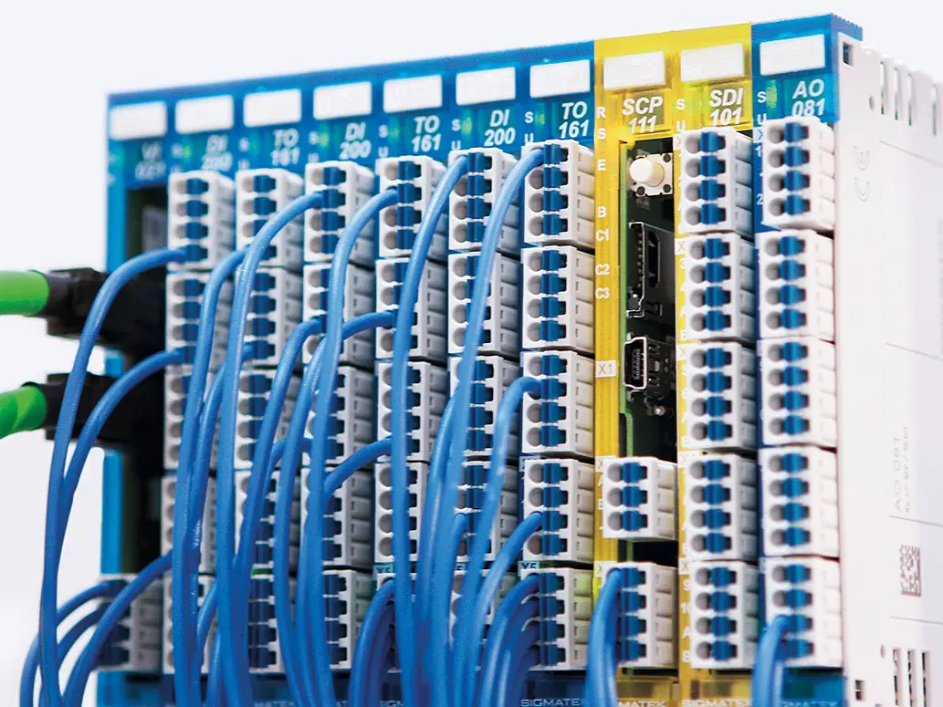 Steuerungs- und I/O System: S-DIAS